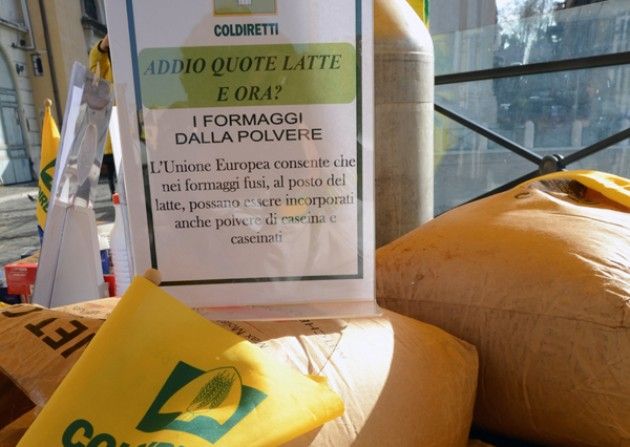 Coldiretti, con finte quote latte è rischio invasione formaggi in polvere