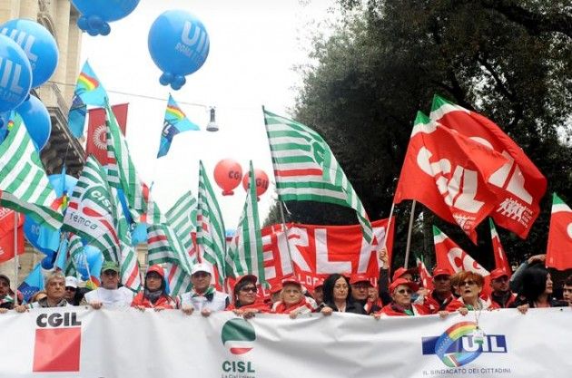Caos Province, l'11 aprile sindacati in piazza. Il Governo fa lo struzzo.