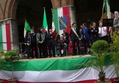25 aprile a Cremona .Il Sindaco Galimberti ‘scalda’ la piazza (Video)