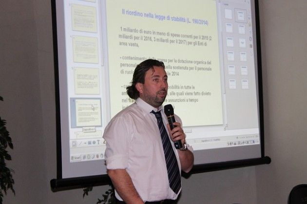 Provincia Cremona: 900 milioni di taglio. Vezzini convoca i Sindaci per il bilancio 2015