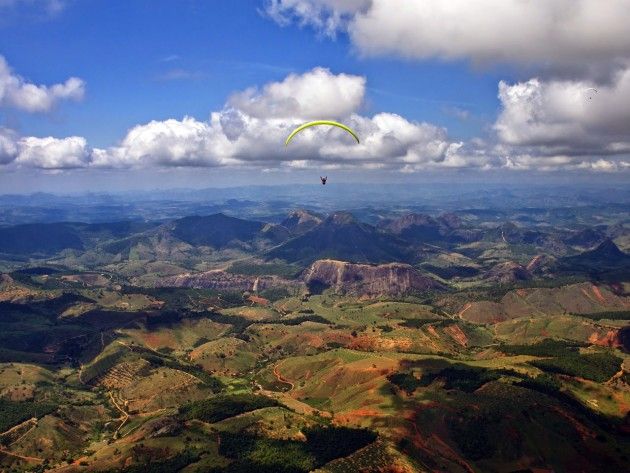 Parapendio: due torinesi oltre le nuvole. E comincia bene la Coppa del Mondo