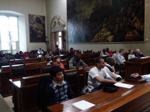 Consulta dei cittadini stranieri residenti a Cremona. Presentata la proposta
