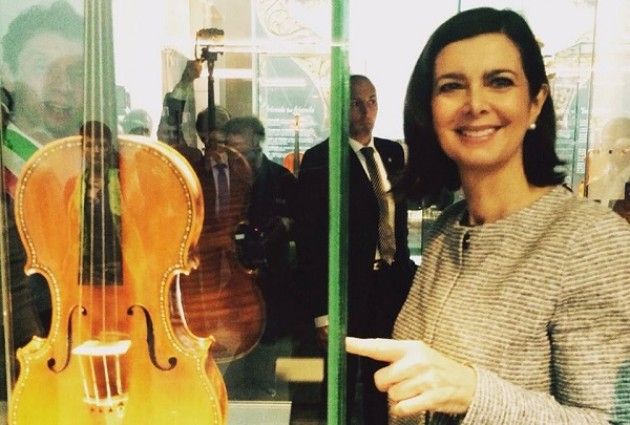 Laura Boldrini ringrazia i Cremonesi. I Sikh gli hanno consegnato 60 mile firme per liberazione dei ‘marò’