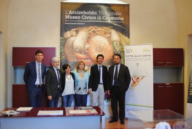 Aperto il punto informativo SpazioExpo di Cremona, in Piazza Stradivari