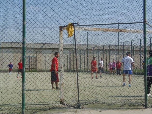 Calcio Solidale in carcere con gli studenti dell’Aselli di Cremona