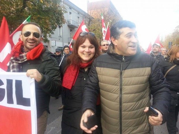 Cremona Tutti alla fiaccolata per una vera ‘buona scuola’ Intervista a Laura Valenti Flc-Cgil