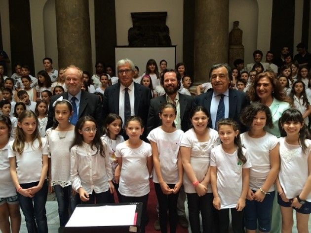 CremonaFiere dona 12 strumenti della liuteria cremonese a Palermo