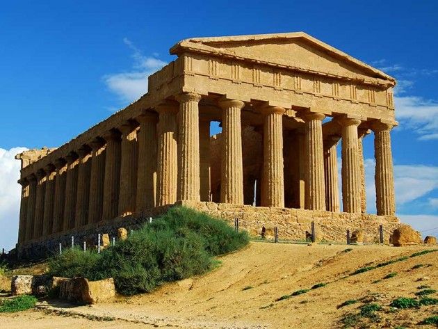 Agrigento. L’incenso e l’incensato di Agostino Spataro