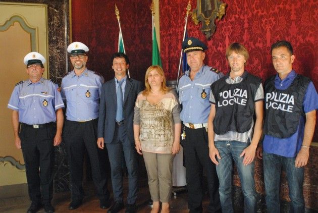 Polizia Locale di Cremona, il benvenuto di Sindaco e Assessore ai 4 nuovi agenti
