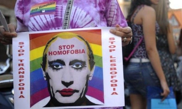 Arcigay Milano: ‘L’Europa cambia, l’Italia accoglie a braccia aperte Putin’
