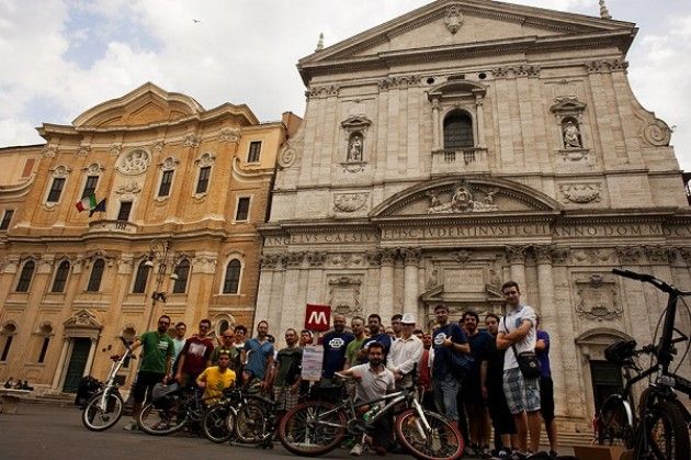 Flash mob di questa mattina del comitato MetroXRoma per salvare la stazione Chiesa Nuova della linea C