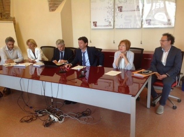 Il  Comune di Cremona presenta il bilancio 2015.Nonostante la diminuzione dei trasferimenti non aumentano le tasse