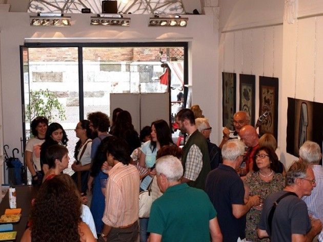 Cremonabooks  inaugurata con grande successo la mostra di Vladimiro Elvieri e Maria Chiara Toni