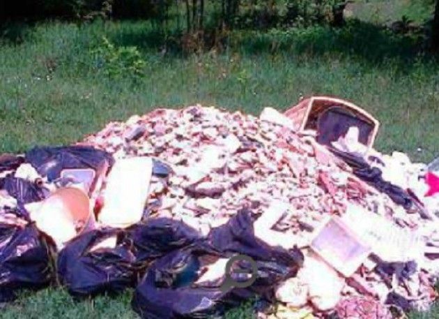 Cremona La discarica abusiva di Via Vulpariolo: comportamenti incivili che vanno sanzionati.
