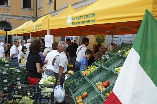 Gli agricoltori di Coldiretti da stasera ai Giardini Pubblici con vendita a km zero e agri-aperitivi.