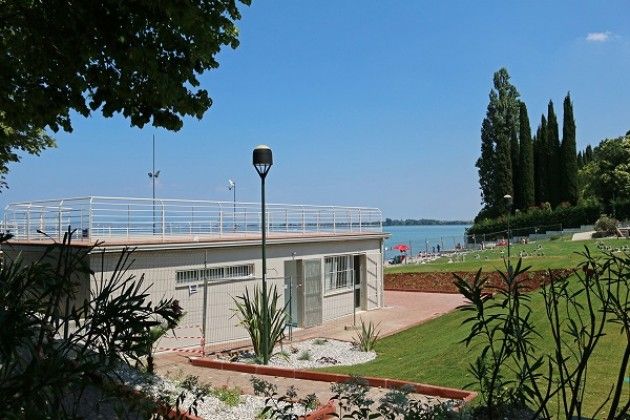 Desenzano. Sabato 4 luglio inaugurazione della Spiaggia d’oro riqualificata e ‘senza barriere’