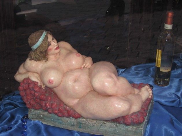 La sacralità delle mammelle di Agostino Spataro