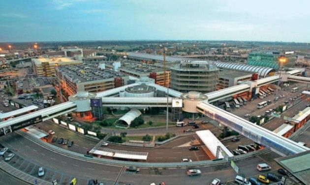 Fiumicino. Il caos all’aeroporto Un complotto? Viva l'Italia….