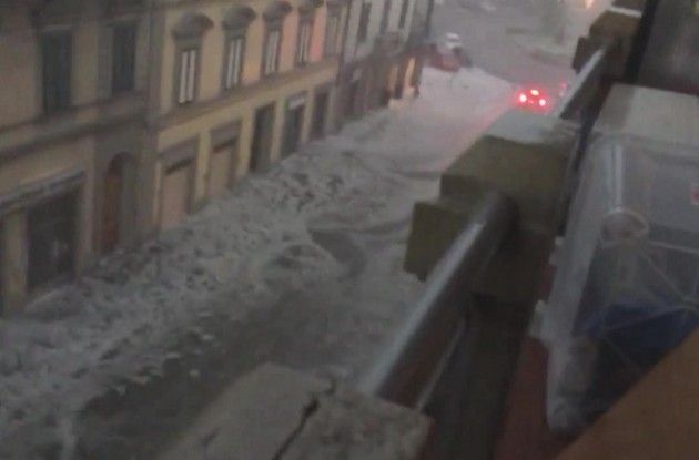 Aduc: Nubifragio Firenze. Sudditi di un regime? Come farsi fare meno male