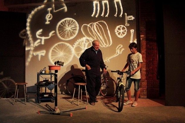 Soave Teatro in Cantina A teatro con la biografia non autorizzata di una bicicletta