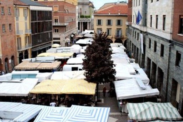 Festa del Torrone di Cremona e spostamento del mercato Eccessiva L'alzata di scudi di Confesercenti
