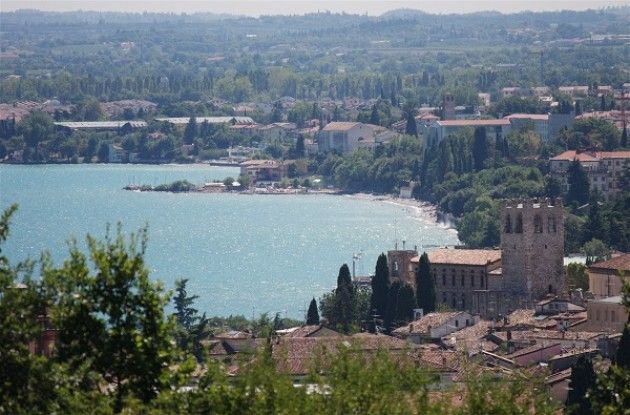 Desenzano saluta l’estate con ‘Il lago dei cigni’ e l’ultima Notte bianca con fuochi d’artificio
