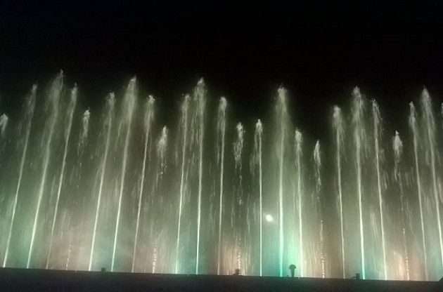 #ombianello2015  Si chiude alla grande la festa Unità di Crema Tanta gente alla serata di chiusura con le Fontane Danzanti! 