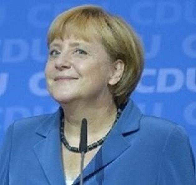Migranti La Merkel ci ripensa ?    RAR