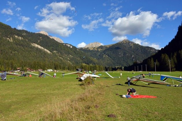Fassa Sky Expo in provincia di Trento, organizza Icarus Flying Team