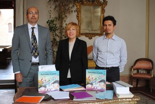 'Matti da Rilegare' Un omaggio a tutte le classi prime delle scuole primarie di Cremona