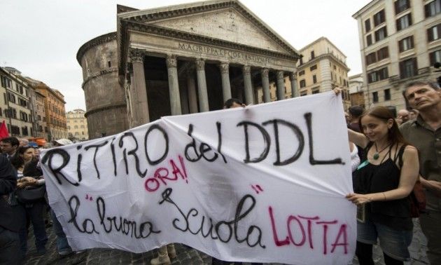 5 Stelle Lombardia: ‘La Regione non fa ricorso contro il ddl scuola di Renzi’
