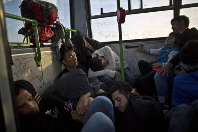 Amnesty accusa Ungheria: rifugiati bloccati con la forza