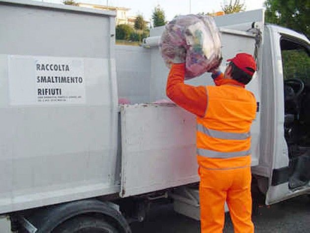 Raccolta rifiuti sul Cremasco. La conferenza dei sindaci sta valutando il da farsi