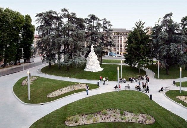E' vero la piazza della stazione di Cremona va meglio illuminata e manutenuta