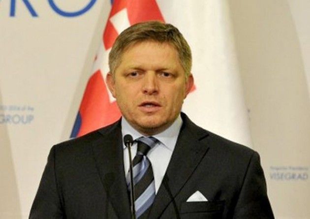Slovacchia, Fico sfida UE: rifiuto delle quote davanti alla Corte Europea