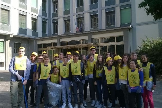 Puliamo il Mondo 2015, anche a Cremona tantissimi gli studenti in azione