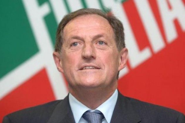 Arrestato Vicepresidente della Regione Lombardia, Patta (PRC): ‘Maroni, a casa!’