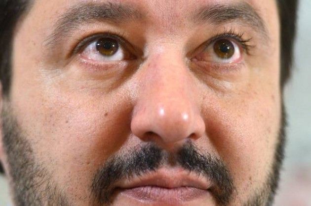 5 Stelle Lombardia: ‘Tangenti, Salvini è orgoglioso di Lombardia ladrona?’