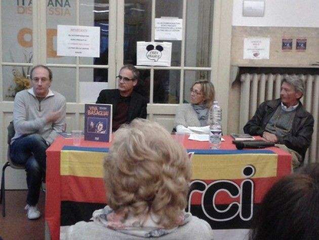 Presentato a Cremona il libro a fumetti  'Viva Basaglia' di Stefano Alghisi