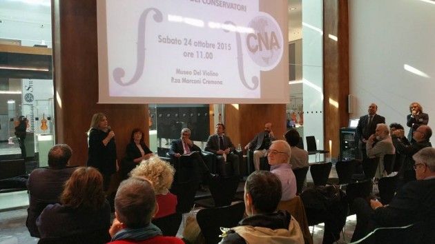 Successo presentazione progetto di legge ‘Stradivari’ a Cremona che prevede bonus di 2.000 euro agli allievi dei conservatori