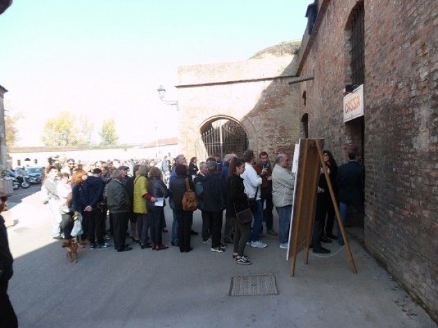 Migliaia di turisti e buongustai alla  23^ Fasulin de l’òc cun le cudeghe oggi a Pizzighettone