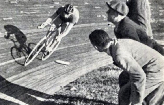 Il 7 Novembre 1942 Fausto Coppi conquistava a Milano il record dell’ora
