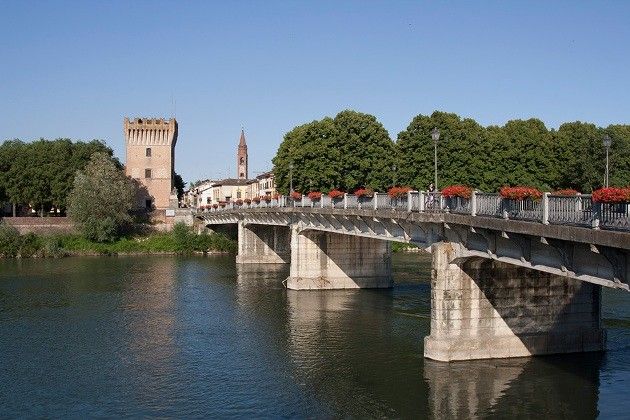 Sicurezza in provincia di Cremona, a Pizzighettone schermo in Consiglio Comunale
