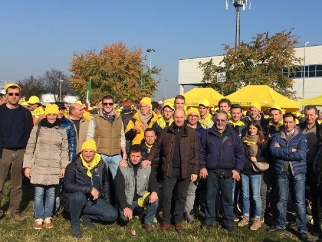 Latte: Coldiretti, protesta allevatori NO STOP, notte all’addiaccio