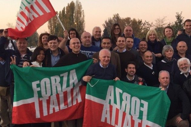 Forza Italia Cremona a Bologna contro il duo Renzi-AIfano