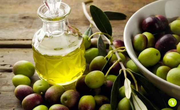 Puro Olio Extravergine 100% Italiano costa di più ma è garantito dall’ Az.Agricola