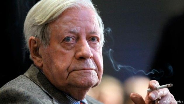 Helmut Schmidt, Un fumatore accanito, ma non un venditore di fumo di Renzo Balmelli 