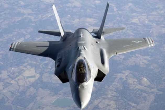 La denuncia di Altreconomia: ‘Il Governo non taglia sugli acquisti degli F35’