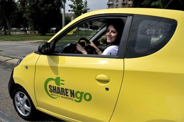 Car sharing a Milano in crescita: 12 iscritti su 100 abbandonano un’auto di proprietà