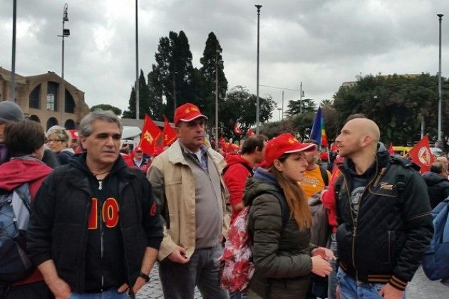 La Fiom Cgil di Cremona con un centinaio di lavoratori a Roma per il contratto,nuove politiche sociali e contro il terrorismo.